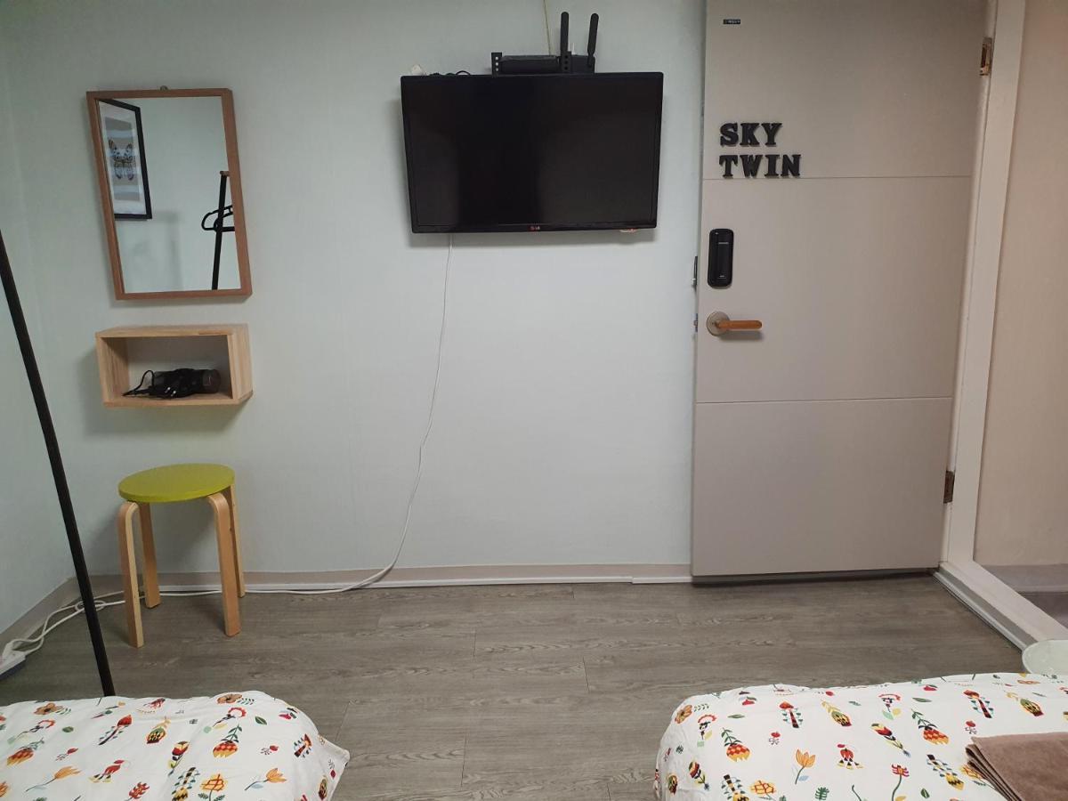 Bunk Backpackers Guesthouse Seoul Exterior photo